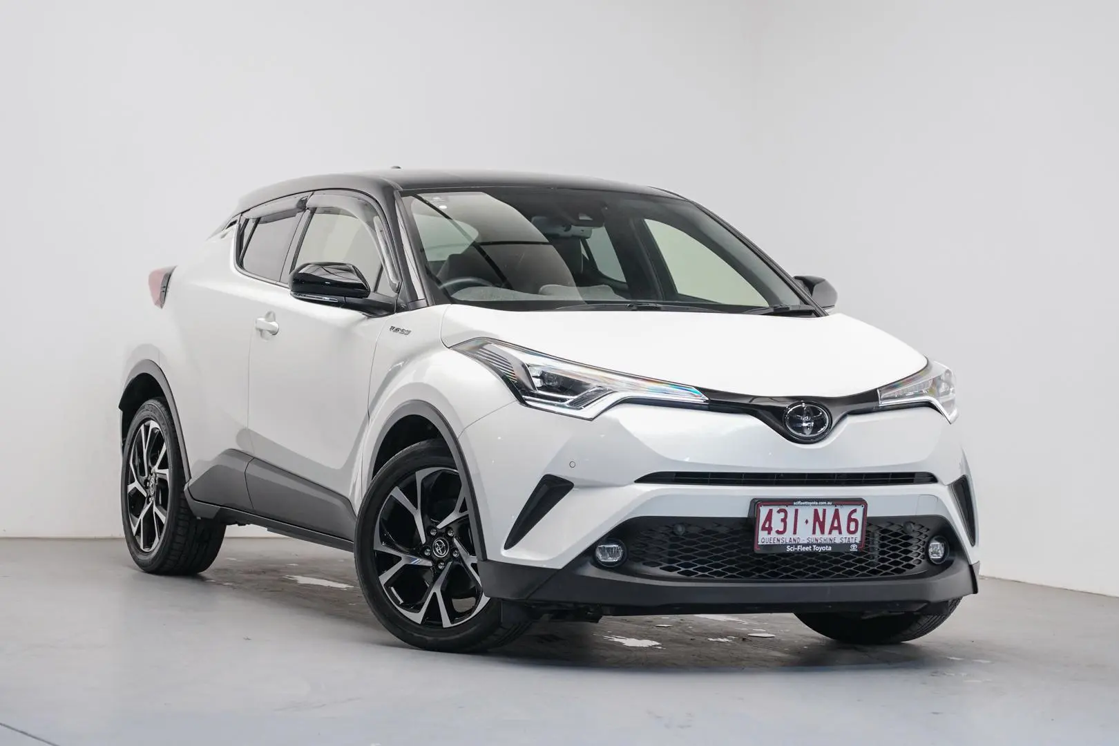 2018 Toyota C-HR Gallery Image 1