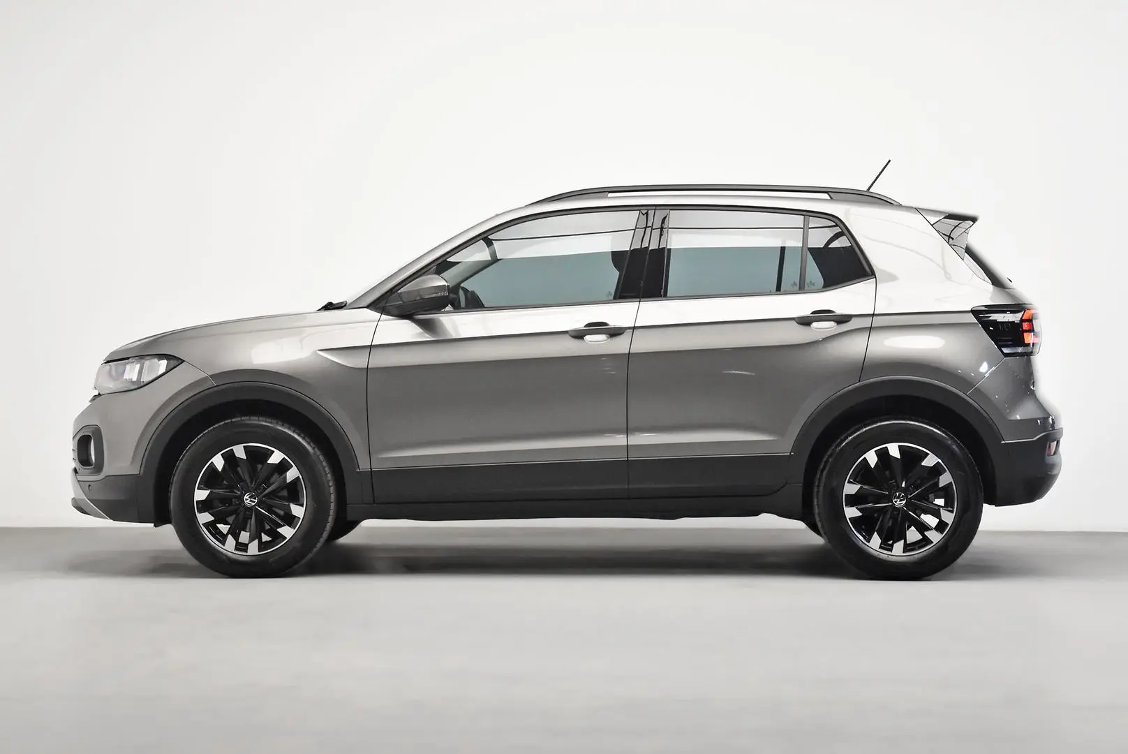 2021 Volkswagen T-Cross Gallery Image 4