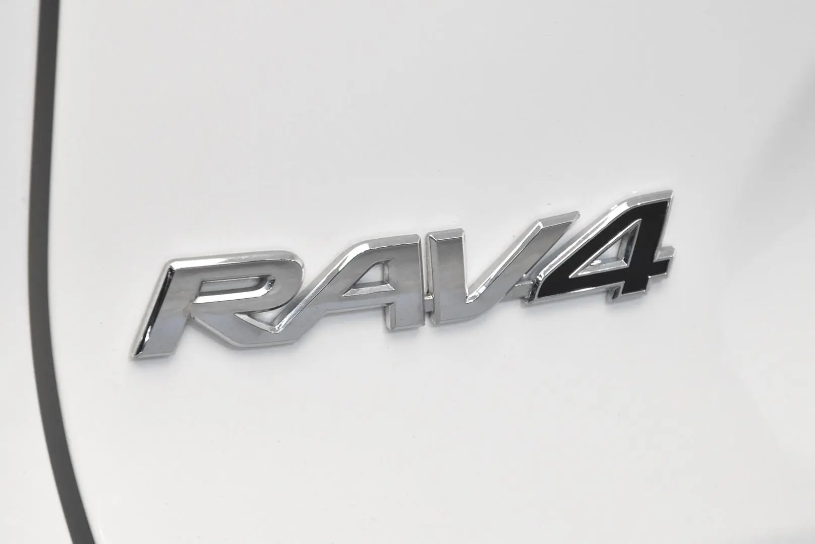 2020 Toyota RAV4 Gallery Image 7