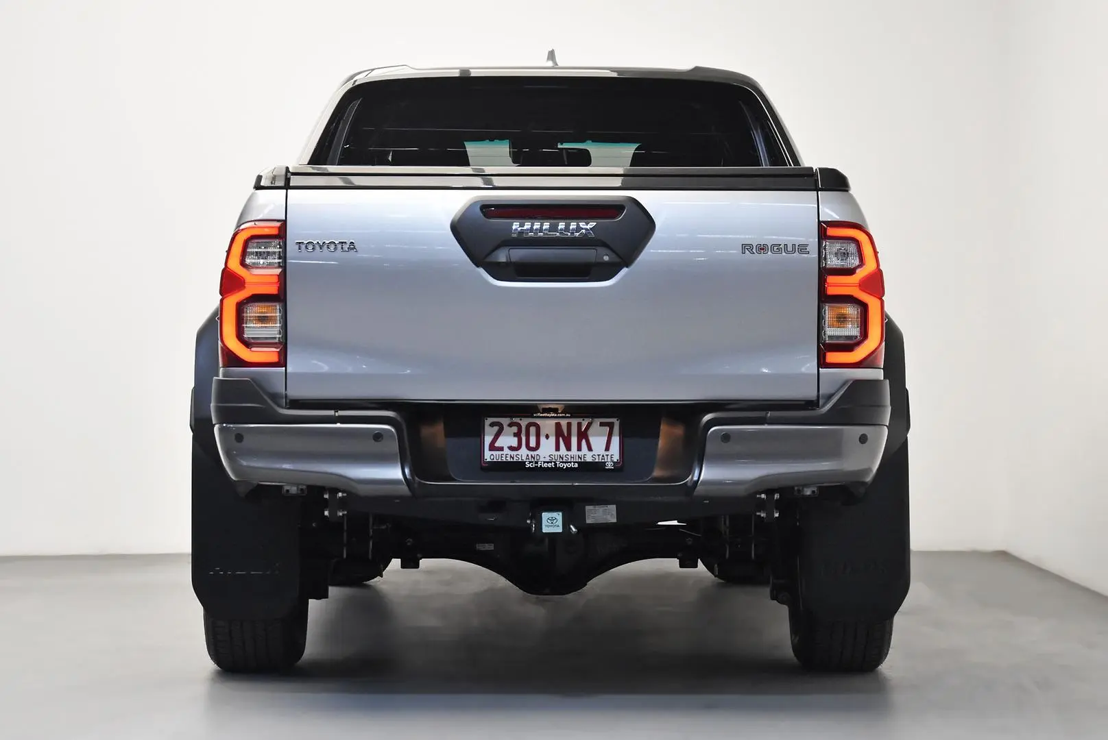 2022 Toyota Hilux Gallery Image 6