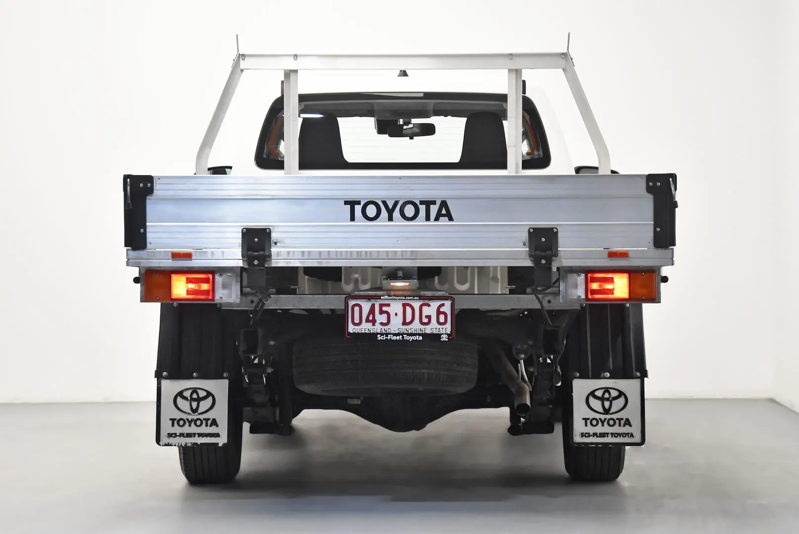 2021 Toyota Hilux Gallery Image 6