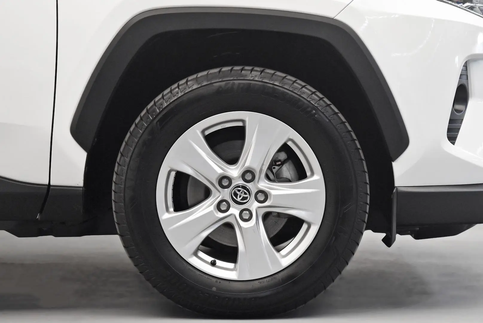 2020 Toyota RAV4 Gallery Image 23