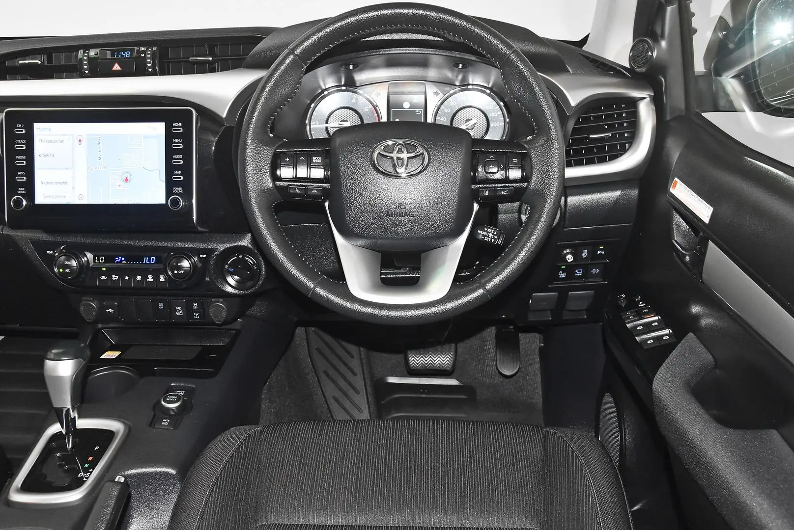 2025 Toyota Hilux Gallery Image 15