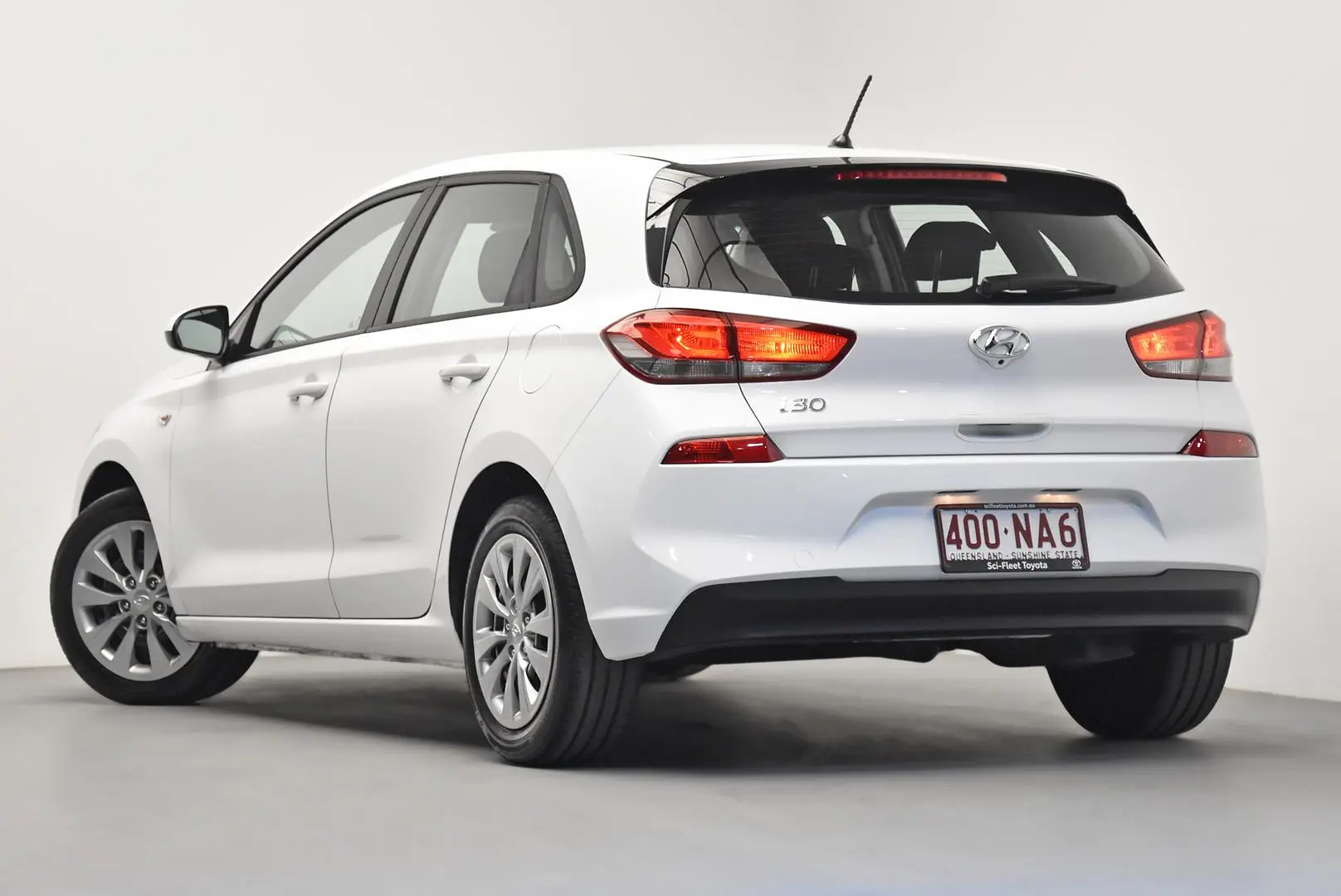 2017 Hyundai i30 Gallery Image 5