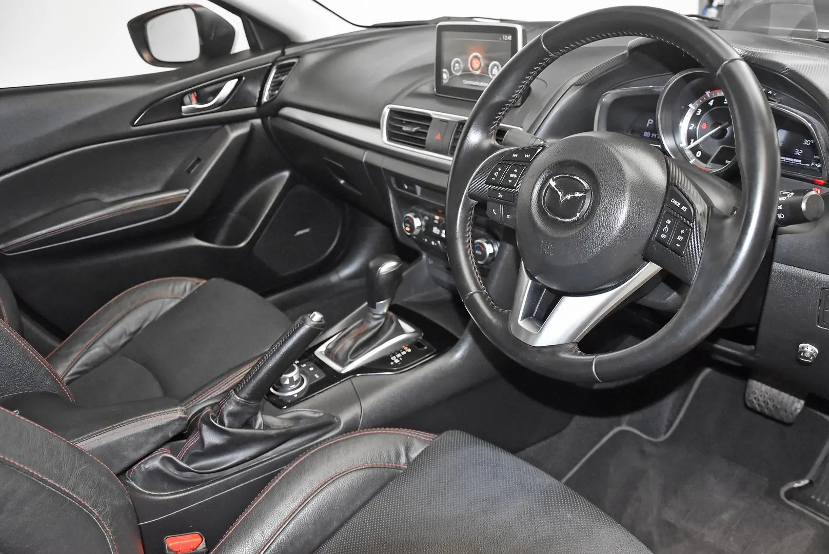 2014 Mazda 3 Gallery Image 8