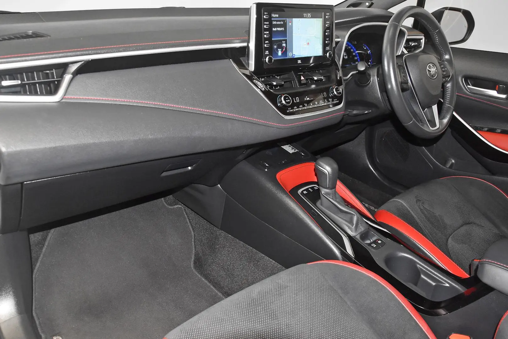 2019 Toyota Corolla Gallery Image 17