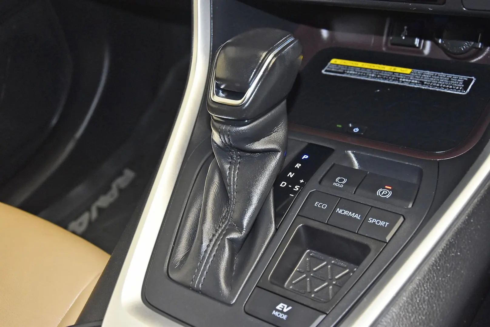 2021 Toyota RAV4 Gallery Image 14