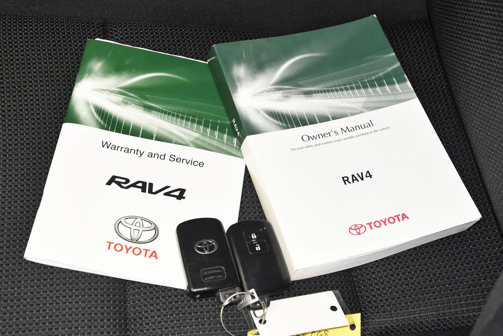 2017 Toyota RAV4 Gallery Image 19