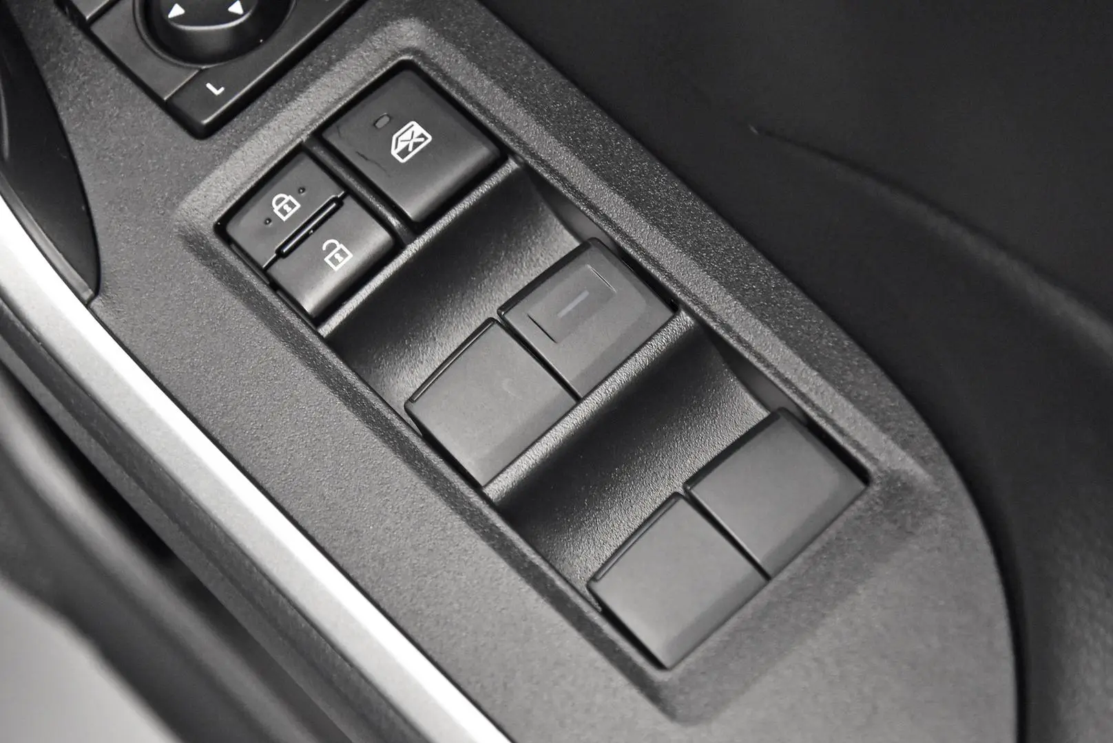 2024 Toyota RAV4 Gallery Image 10
