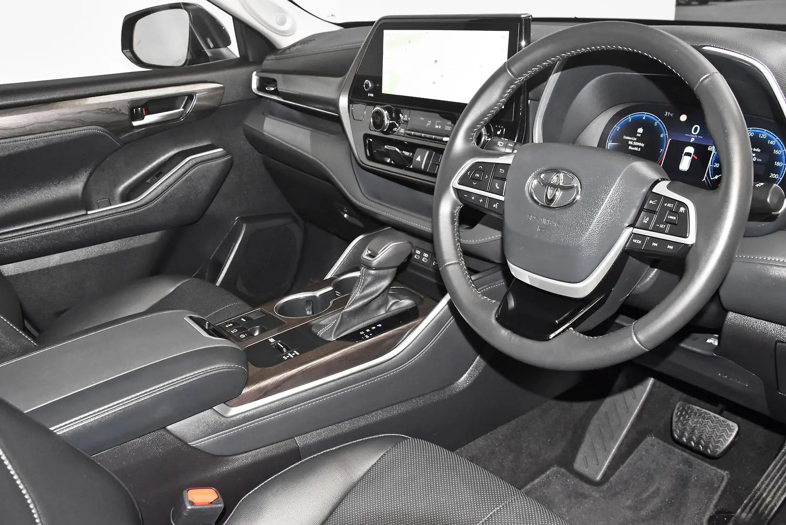 2024 Toyota Kluger Gallery Image 7