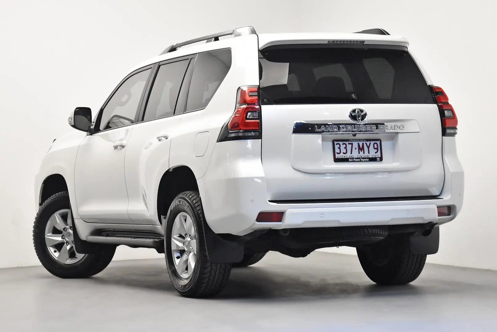 2020 Toyota Landcruiser Prado Gallery Image 5