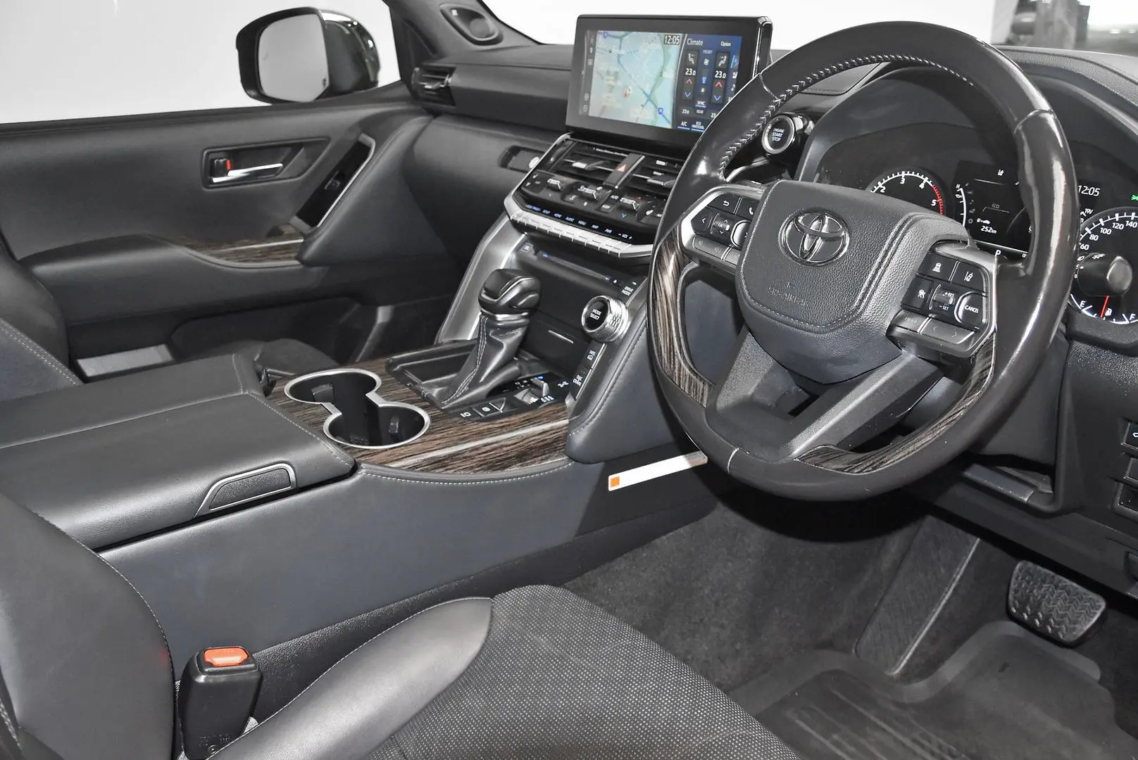 2023 Toyota Landcruiser Gallery Image 8