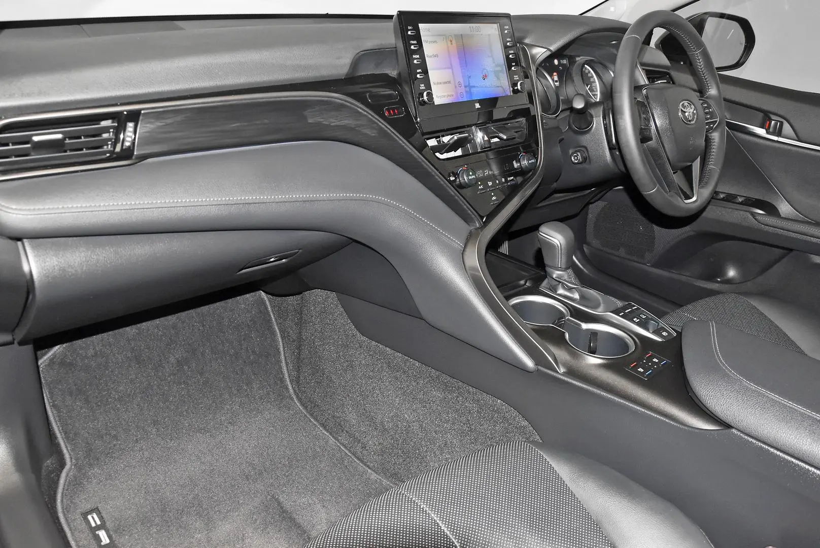 2024 Toyota Camry Gallery Image 16