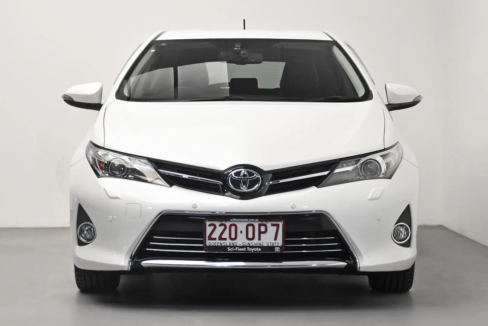 2014 Toyota Corolla Gallery Image 2