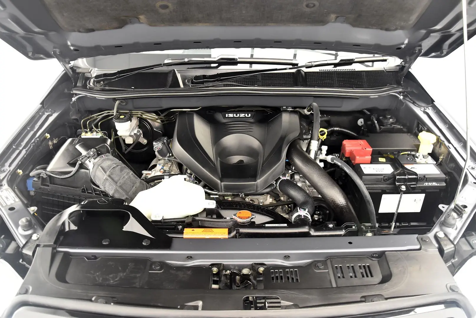 2021 Isuzu D-MAX Gallery Image 21