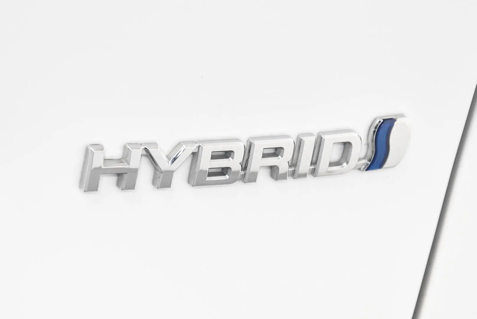 2024 Toyota RAV4 Gallery Image 8