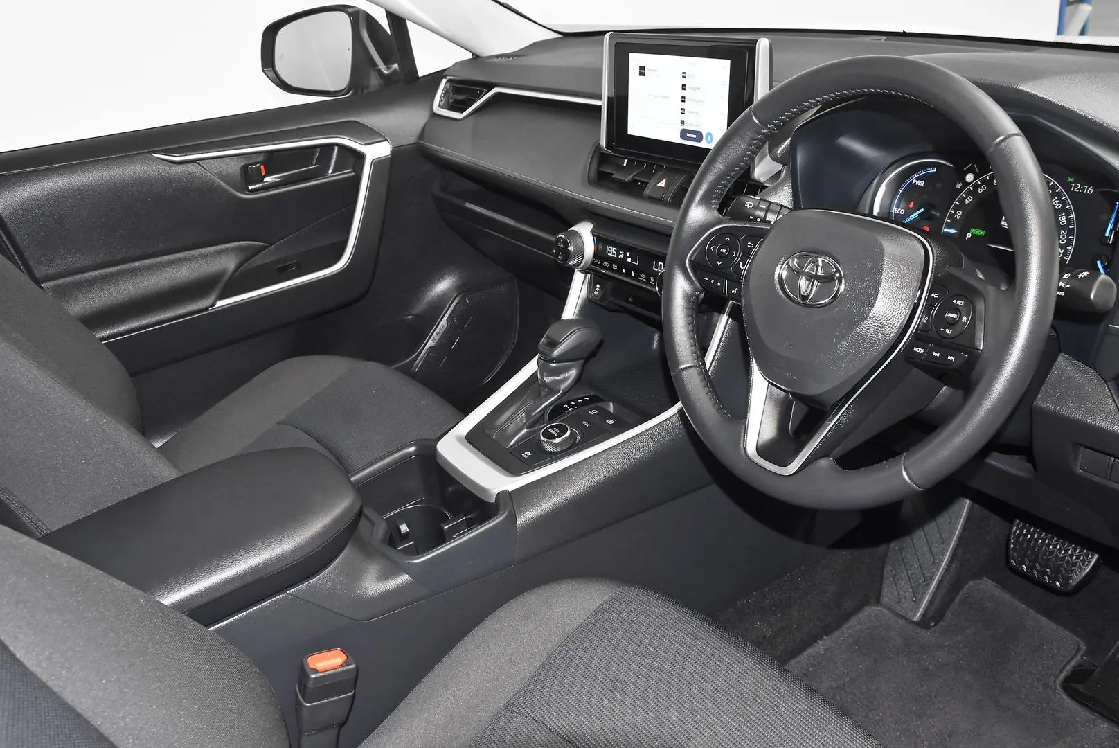 2025 Toyota RAV4 Gallery Image 9