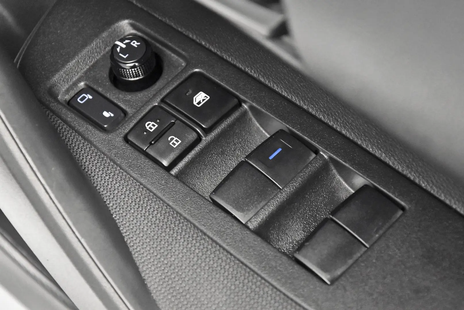 2022 Toyota Corolla Gallery Image 10