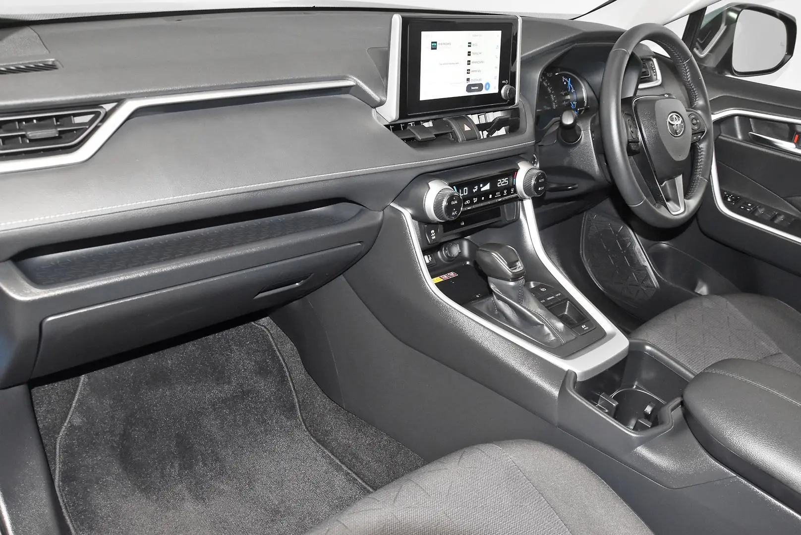 2024 Toyota RAV4 Gallery Image 17