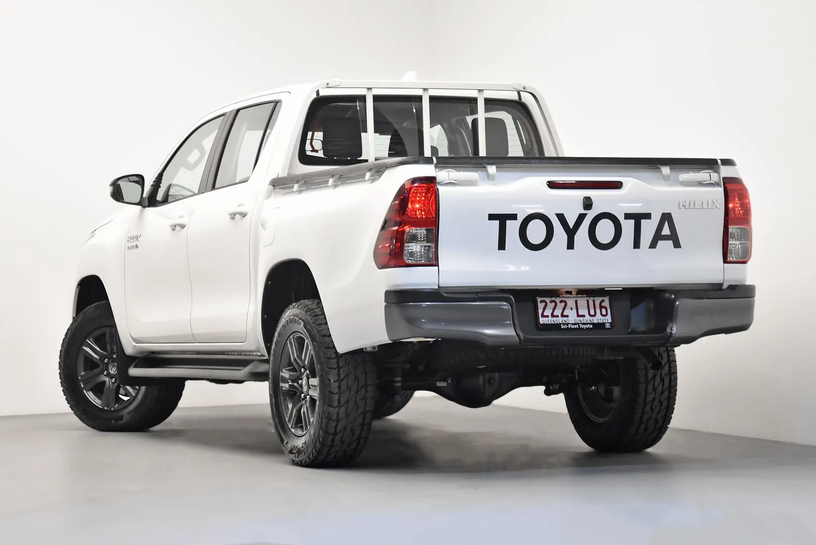 2023 Toyota Hilux Gallery Image 5