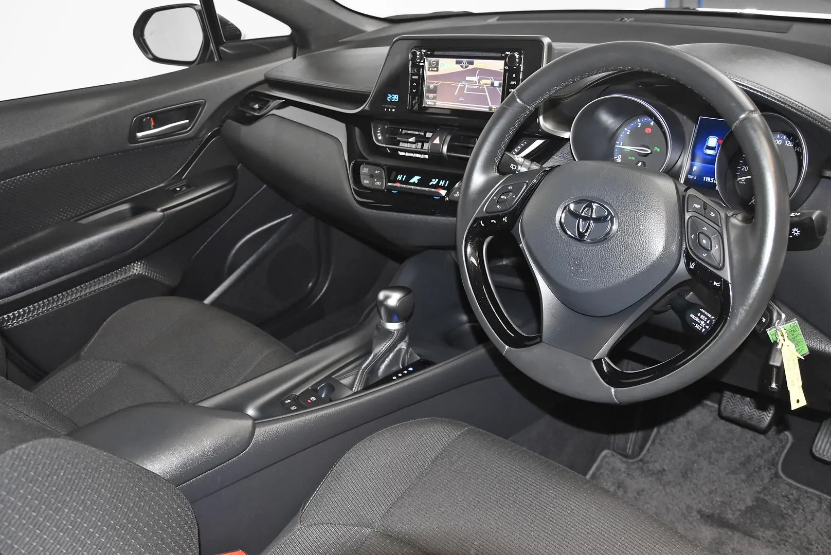2019 Toyota C-HR Gallery Image 8