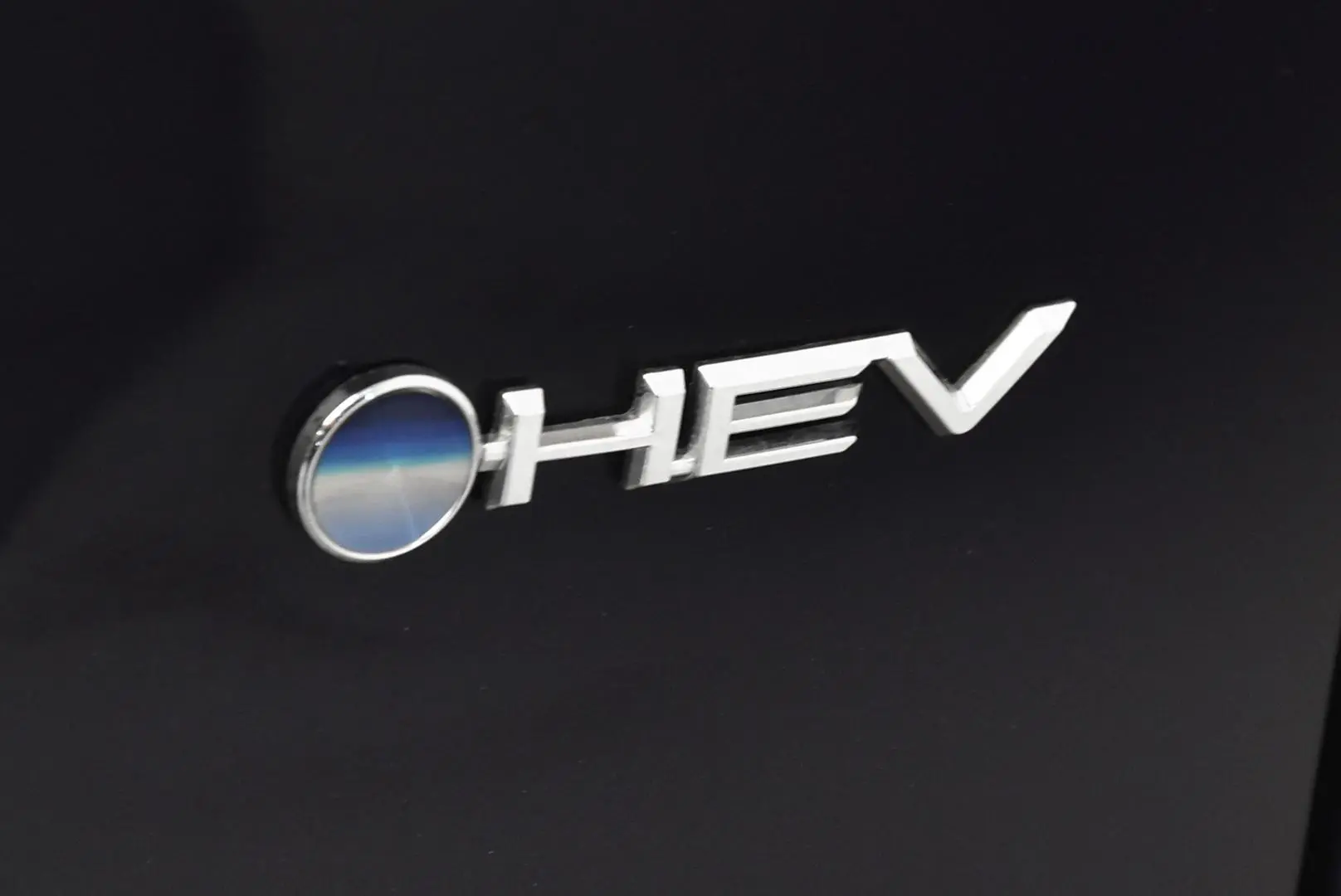 2025 Toyota RAV4 Gallery Image 8