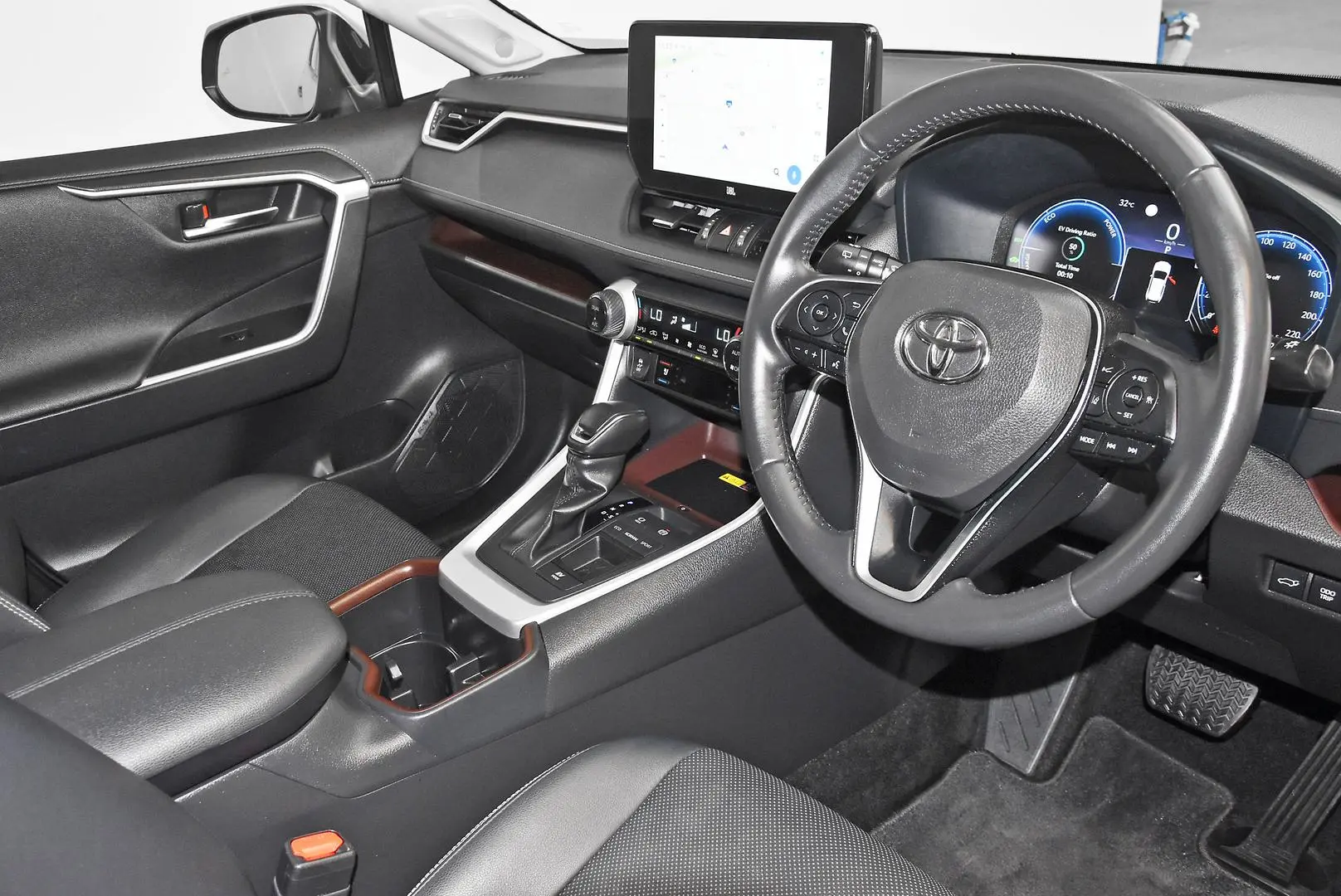 2022 Toyota RAV4 Gallery Image 9