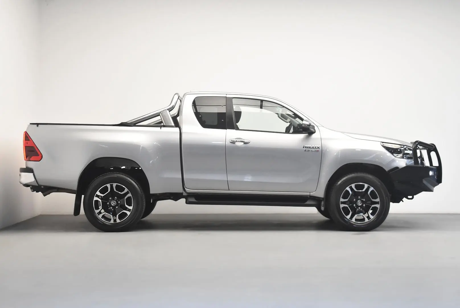 2021 Toyota Hilux Gallery Image 3