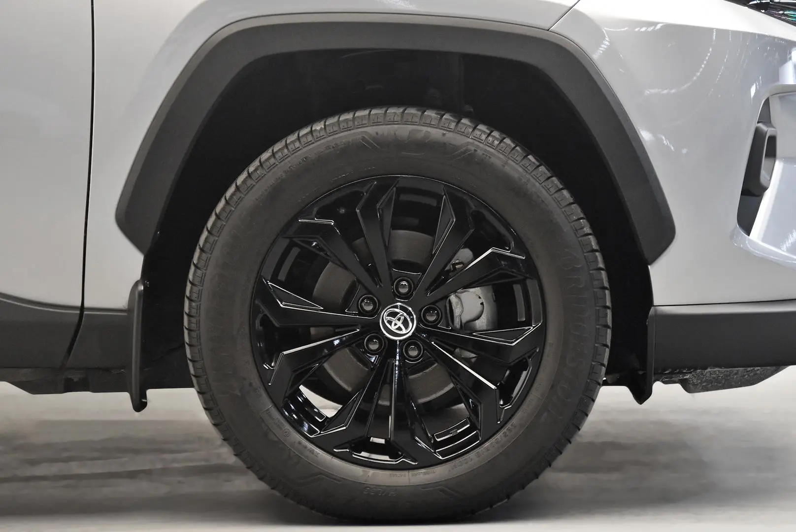 2024 Toyota RAV4 Gallery Image 25