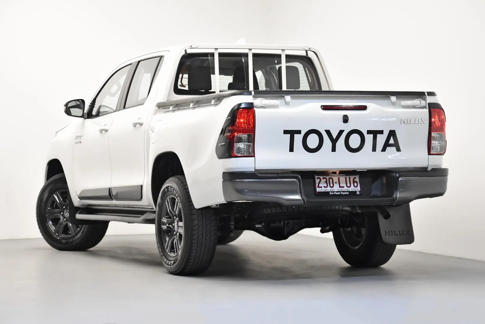 2023 Toyota Hilux Gallery Image 5