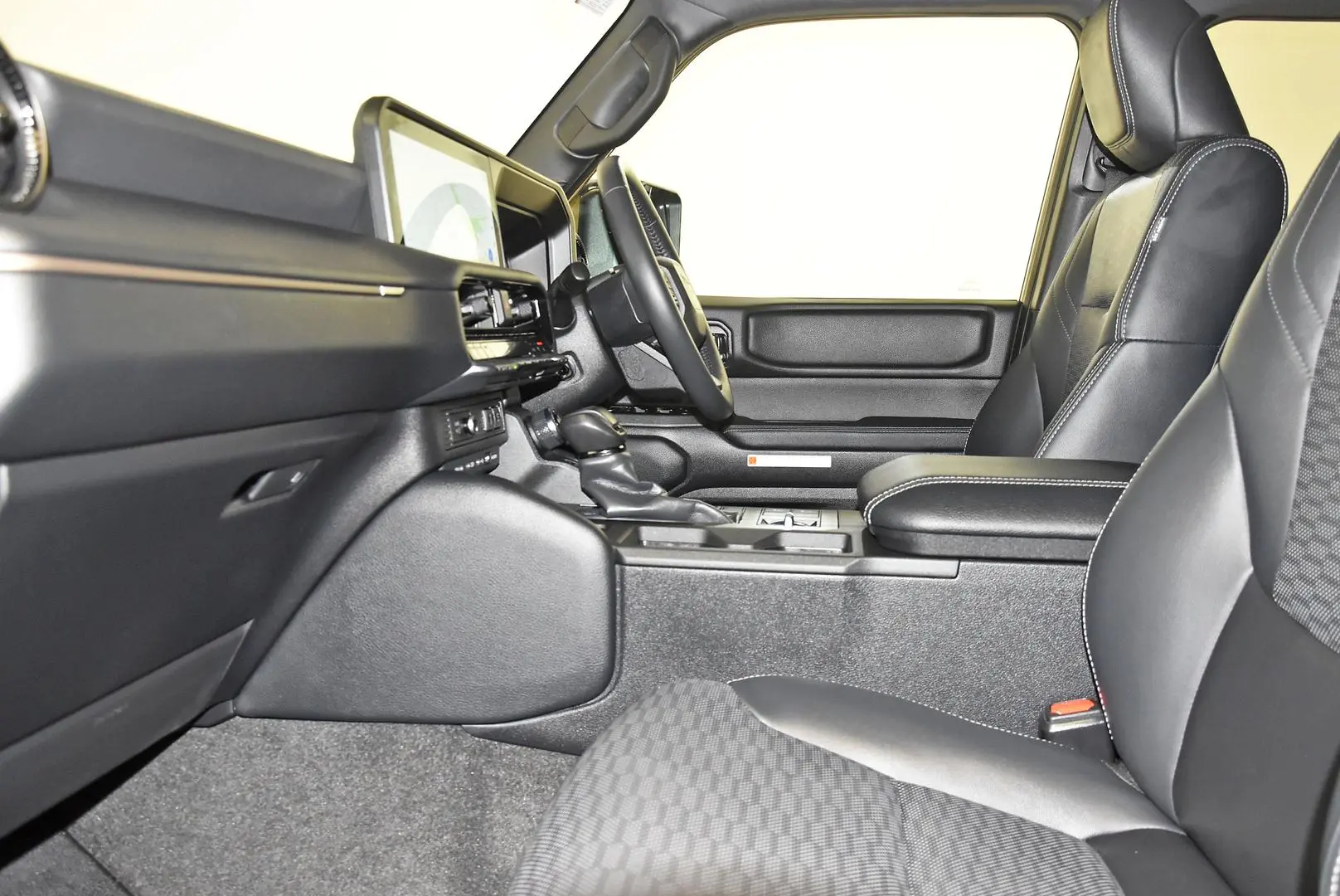 2024 Toyota Landcruiser Prado Gallery Image 18
