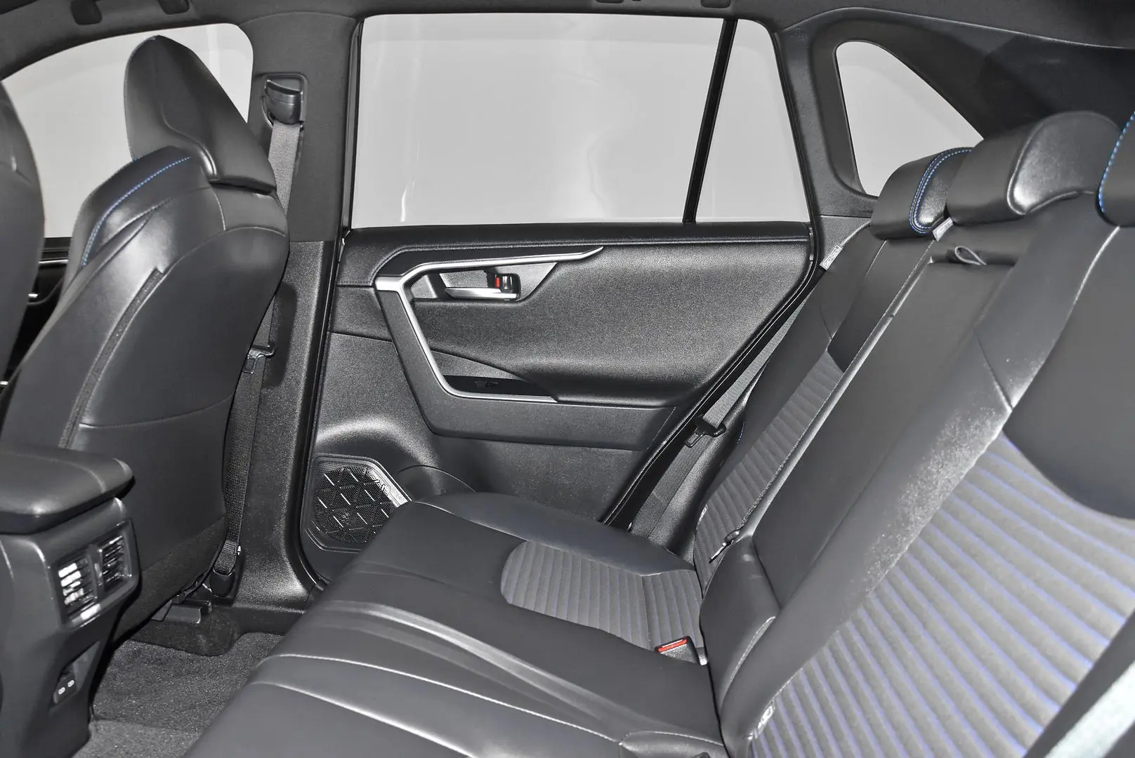 2024 Toyota RAV4 Gallery Image 19