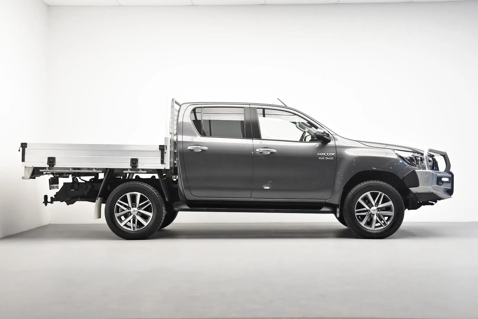 2019 Toyota Hilux Gallery Image 3
