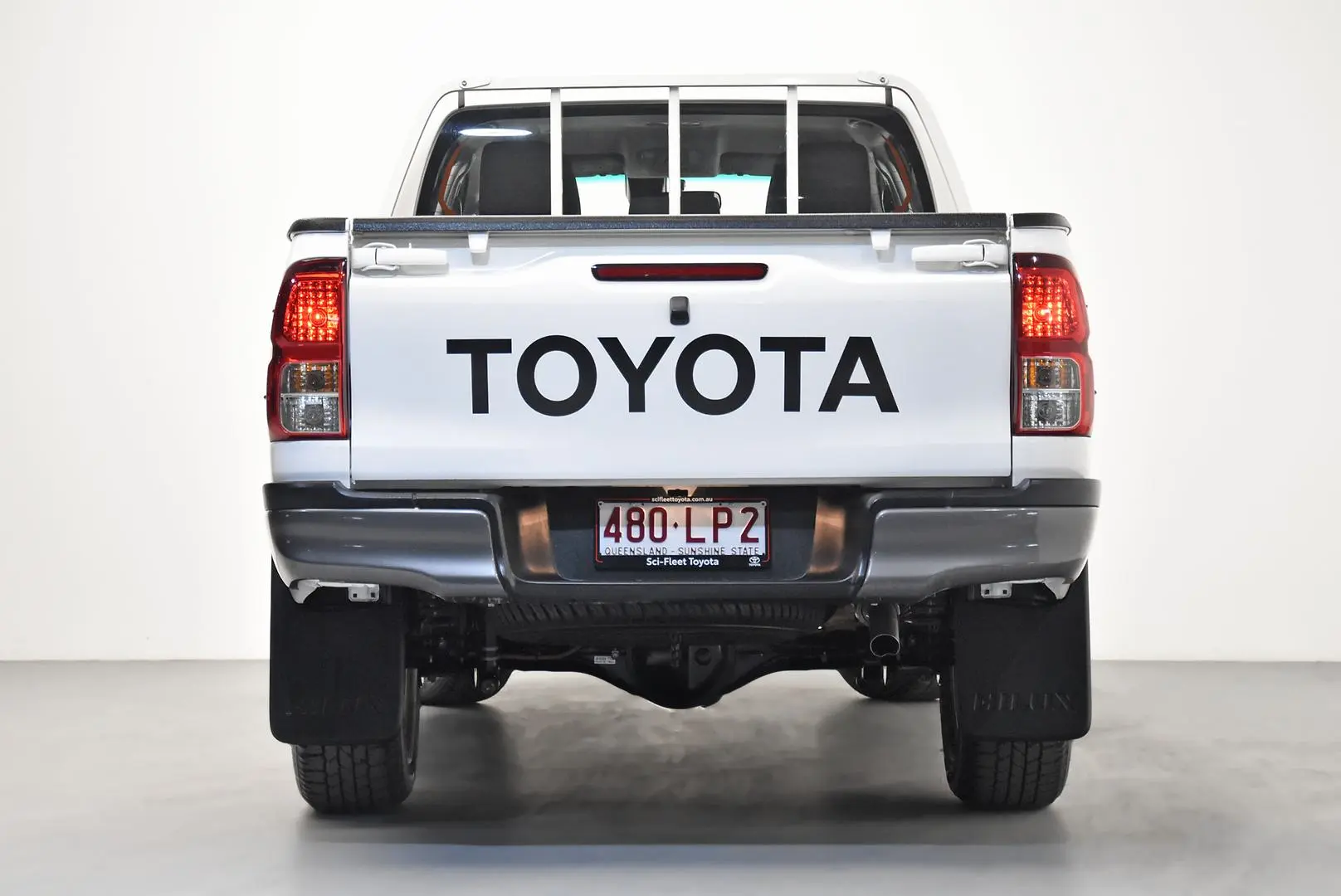 2023 Toyota Hilux Gallery Image 6