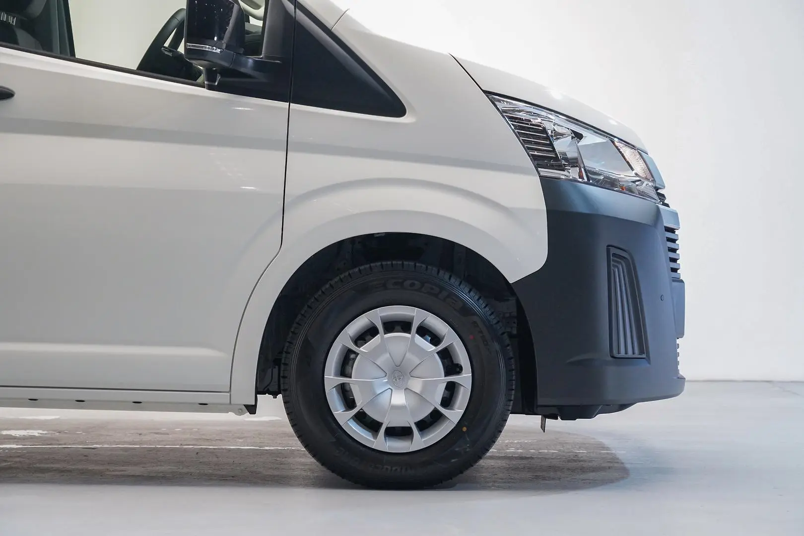 2025 Toyota Hiace Gallery Image 7