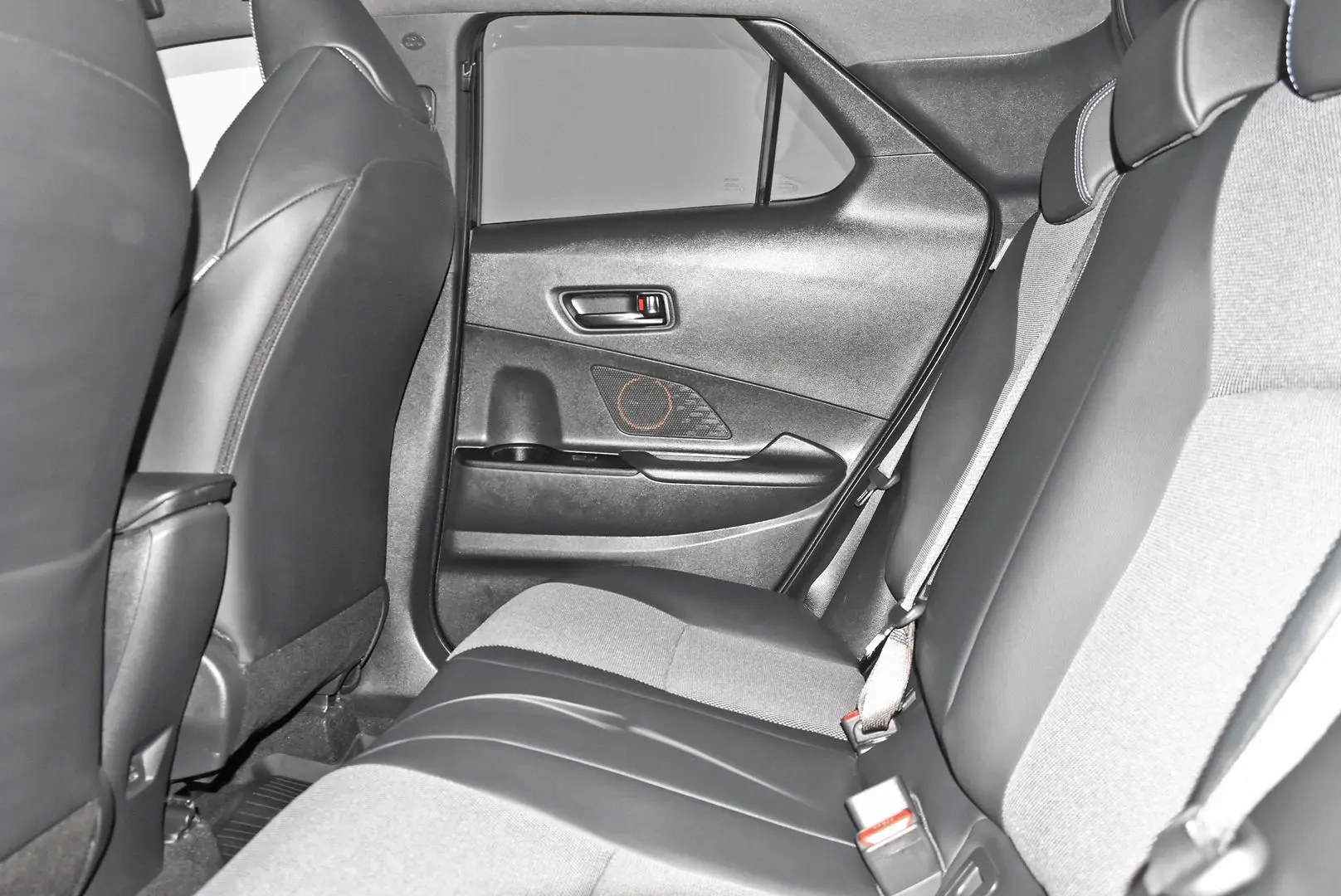 2024 Toyota C-HR Gallery Image 19