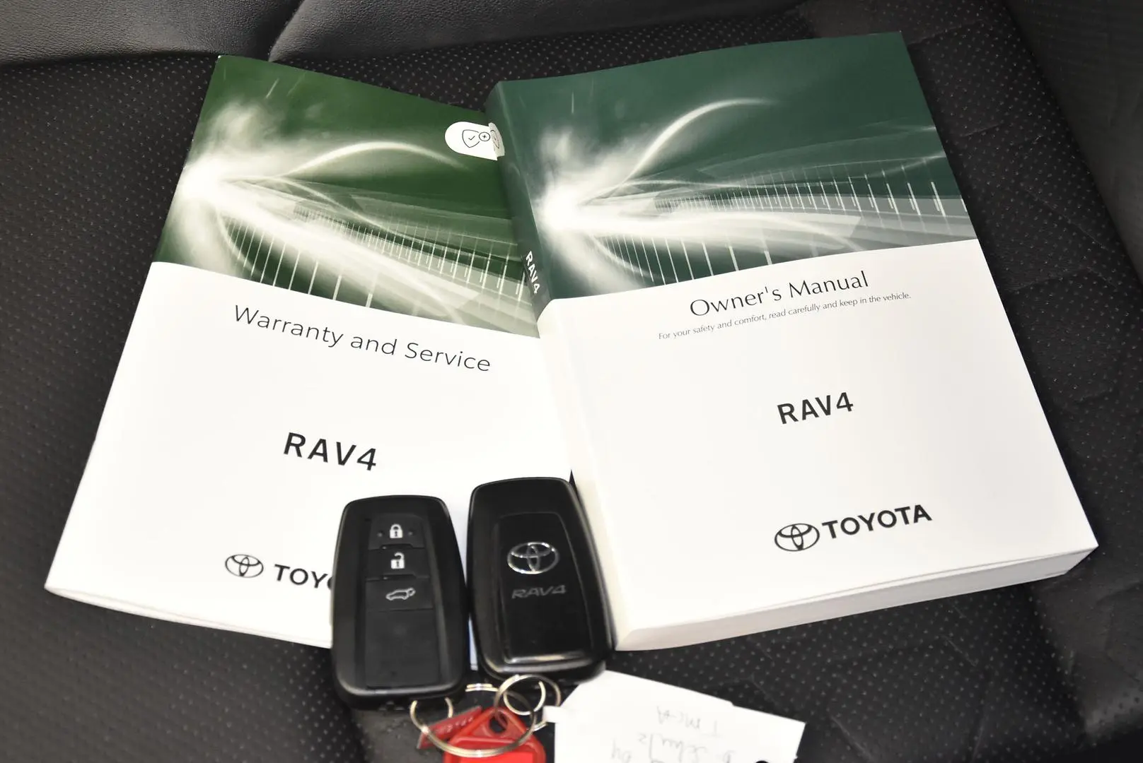 2024 Toyota RAV4 Gallery Image 21