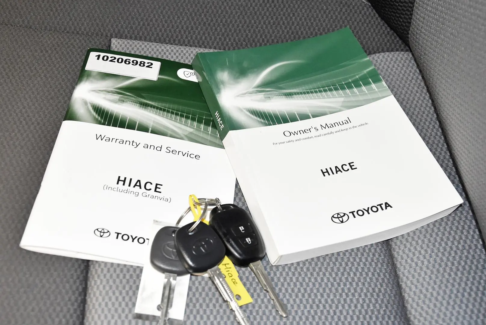 2021 Toyota Hiace Gallery Image 18