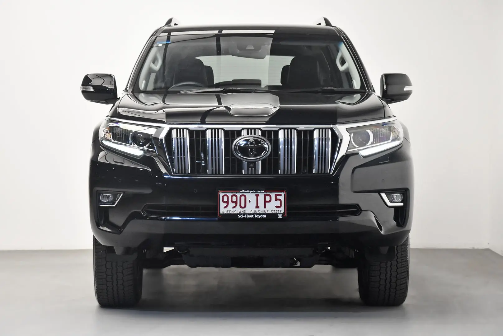 2023 Toyota Landcruiser Prado Gallery Image 2