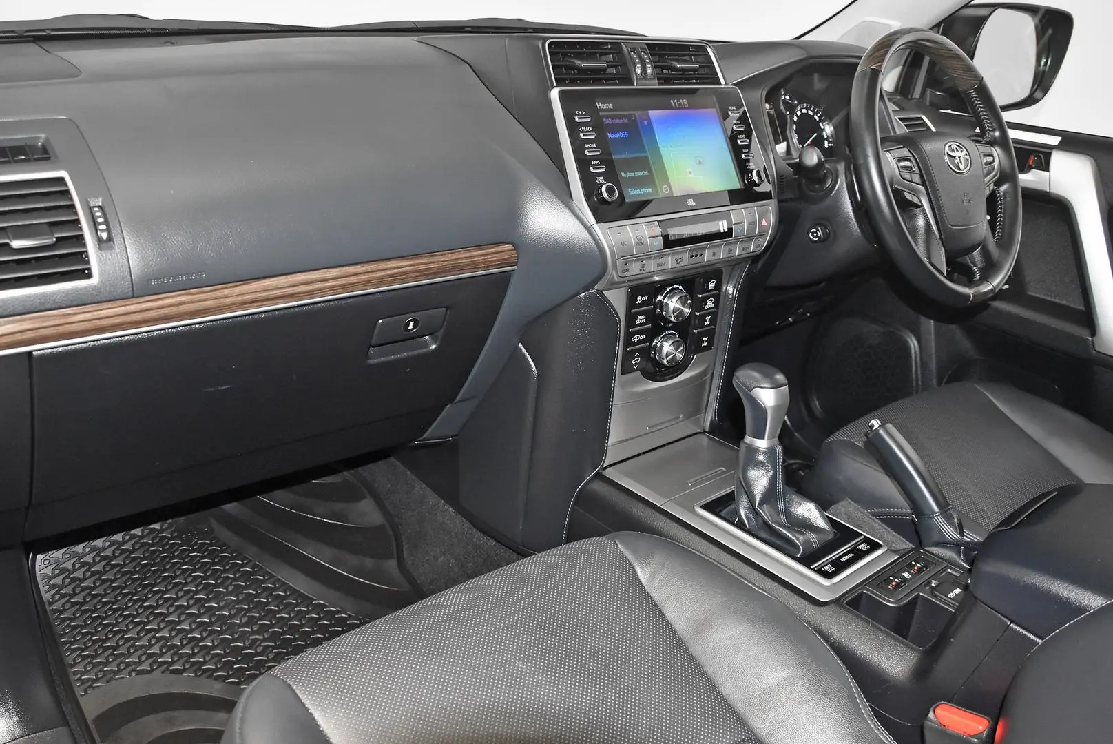 2023 Toyota Landcruiser Prado Gallery Image 17