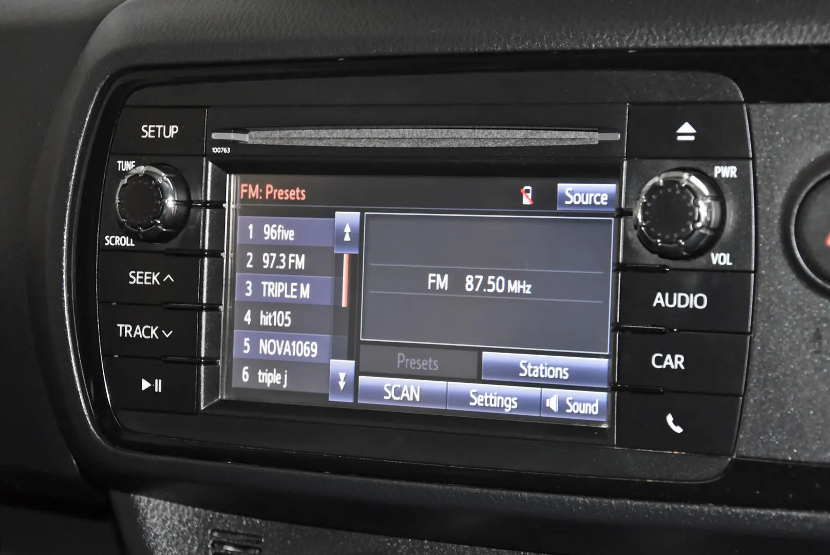 2020 Toyota Yaris Gallery Image 11