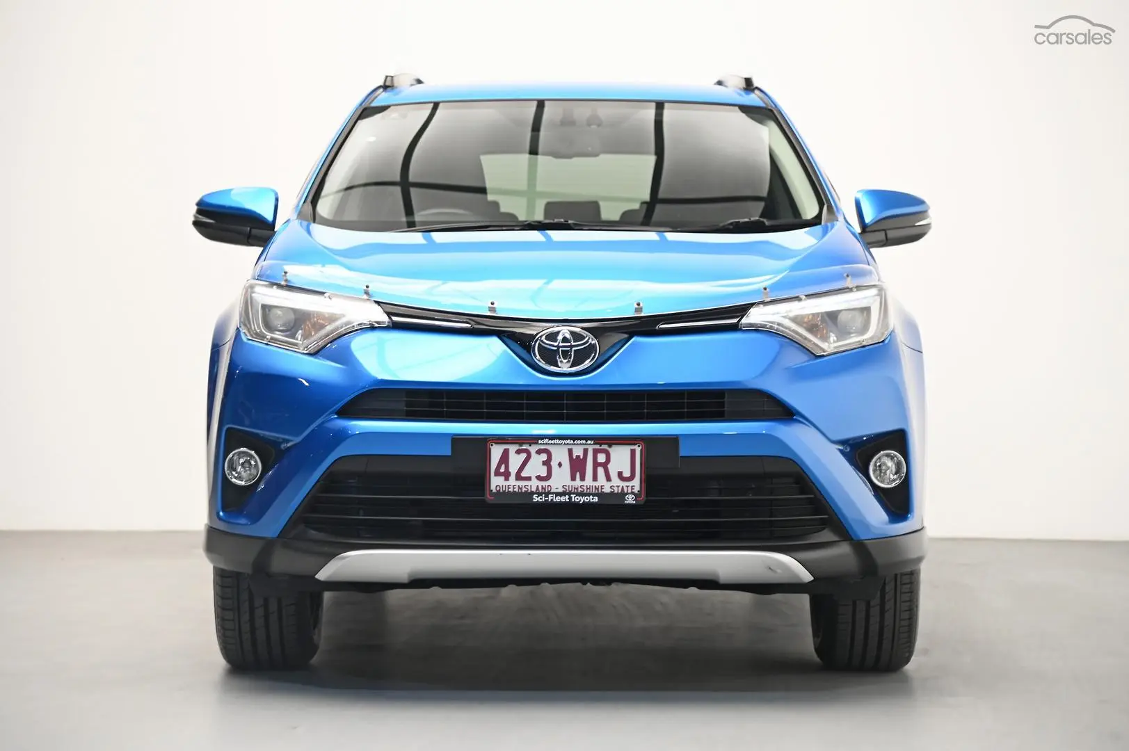 2015 Toyota RAV4 Image 2