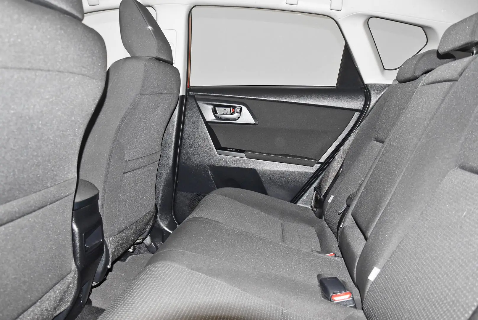 2018 Toyota Corolla Gallery Image 19