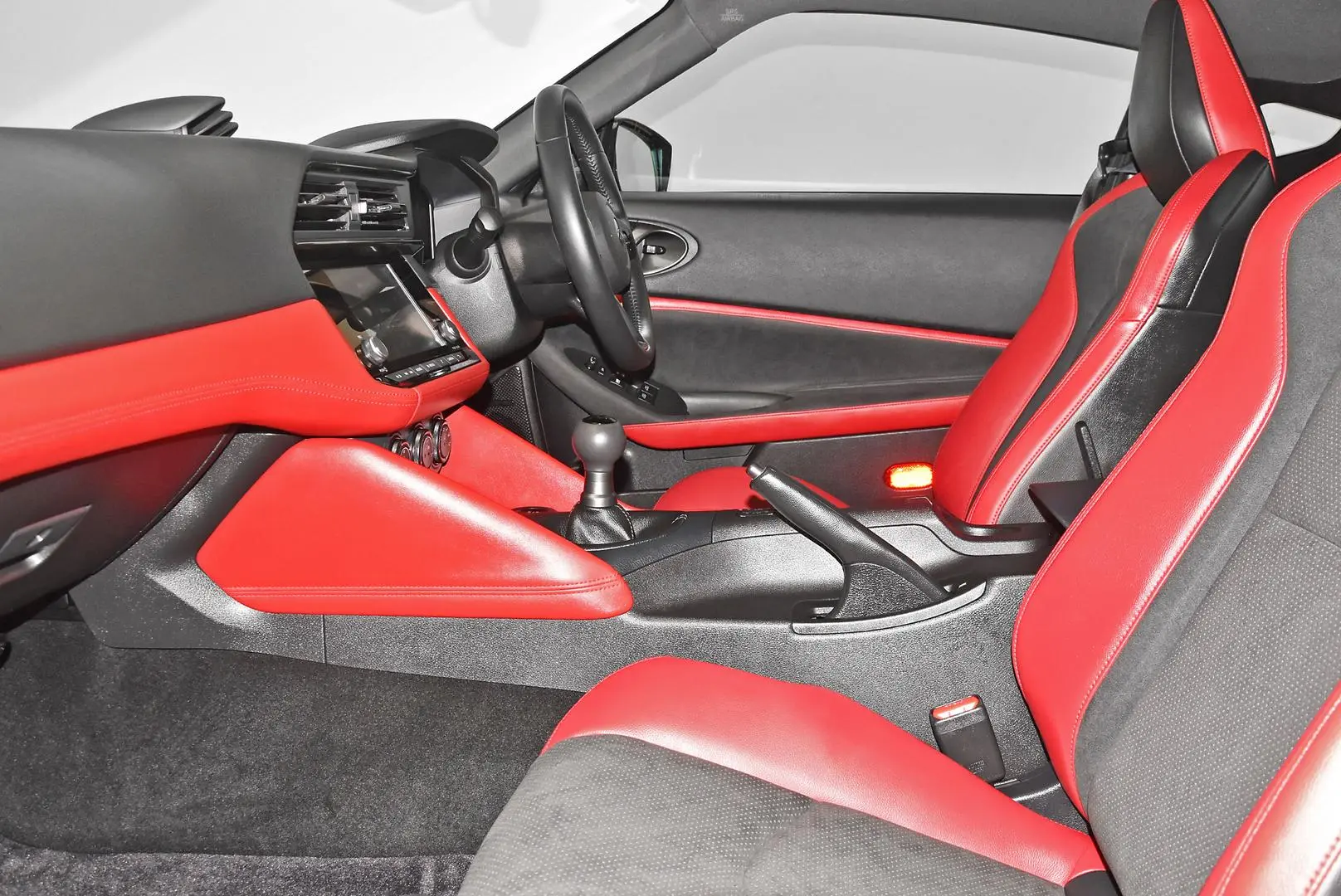 2024 Nissan Z Gallery Image 17