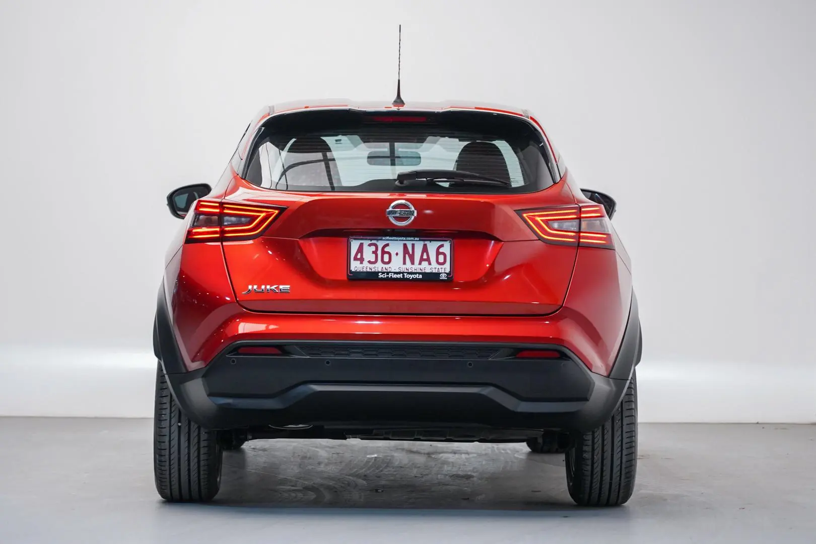 2020 Nissan JUKE Gallery Image 6