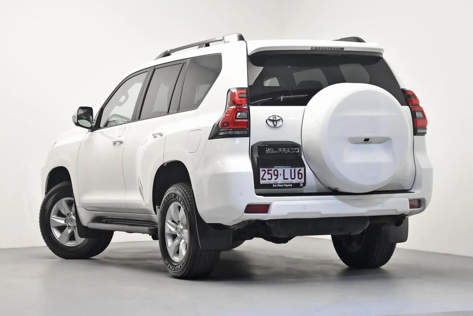 2023 Toyota Landcruiser Prado Gallery Image 5