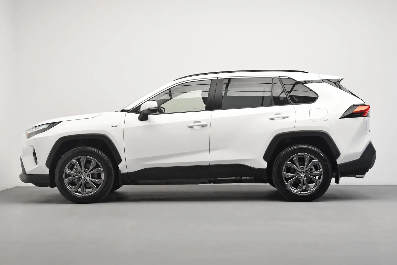 2025 Toyota RAV4 Gallery Image 4