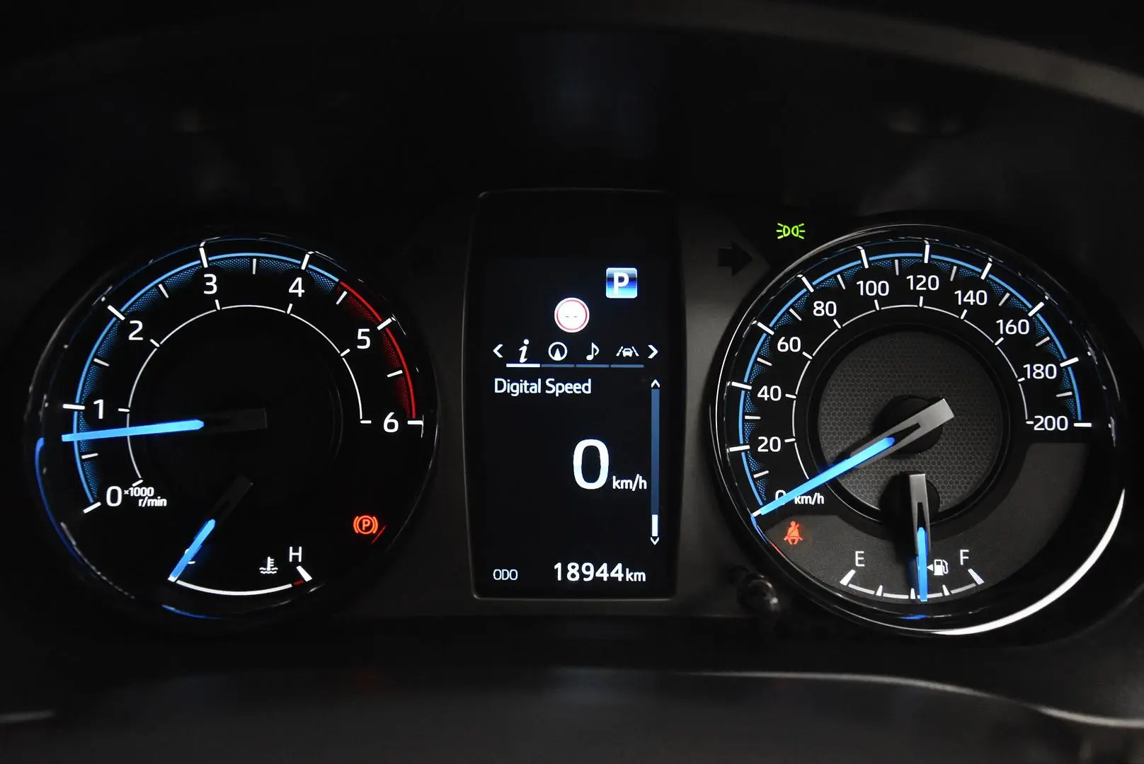 2024 Toyota Hilux Gallery Image 10