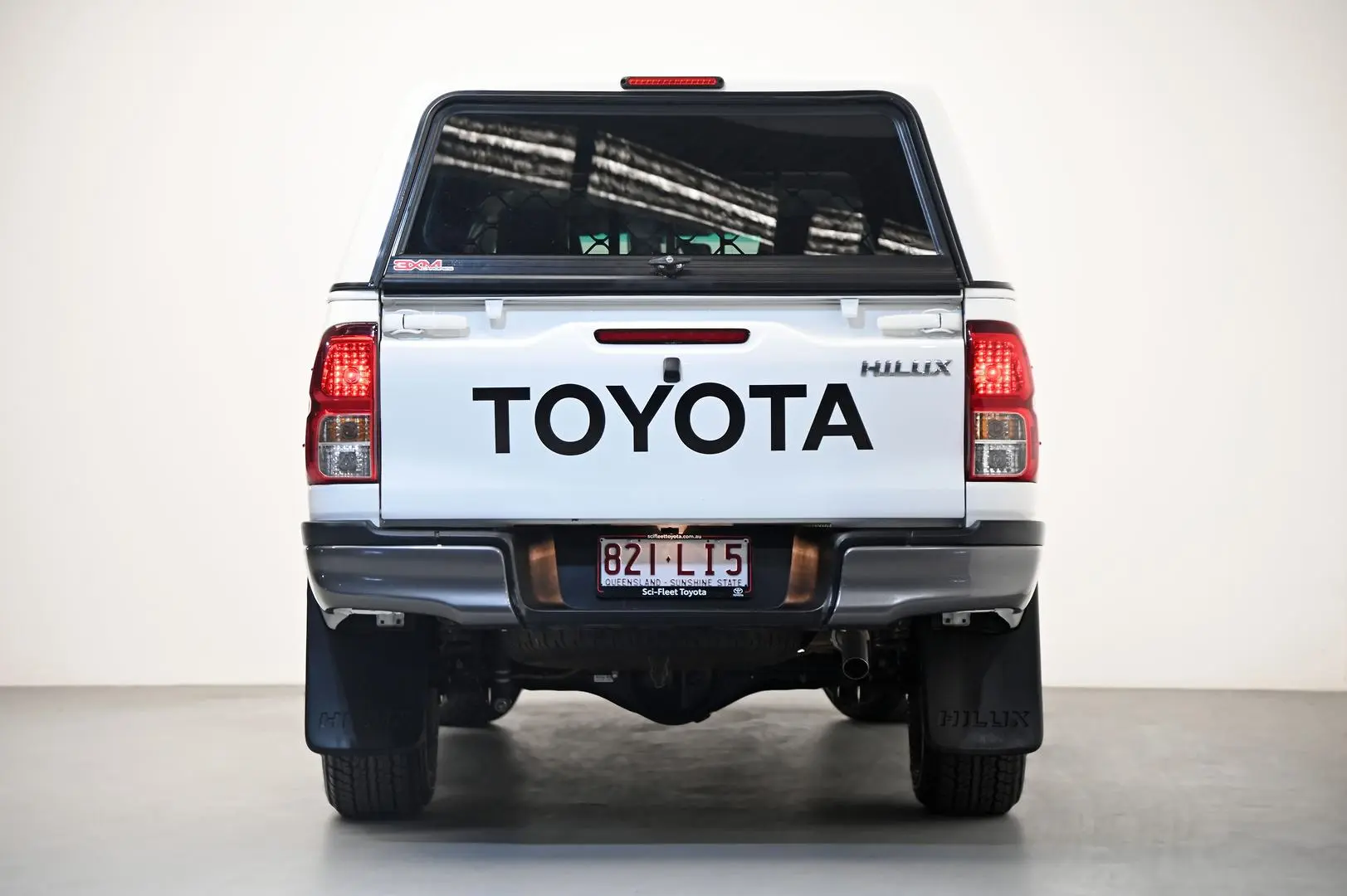 2023 Toyota Hilux Gallery Image 6