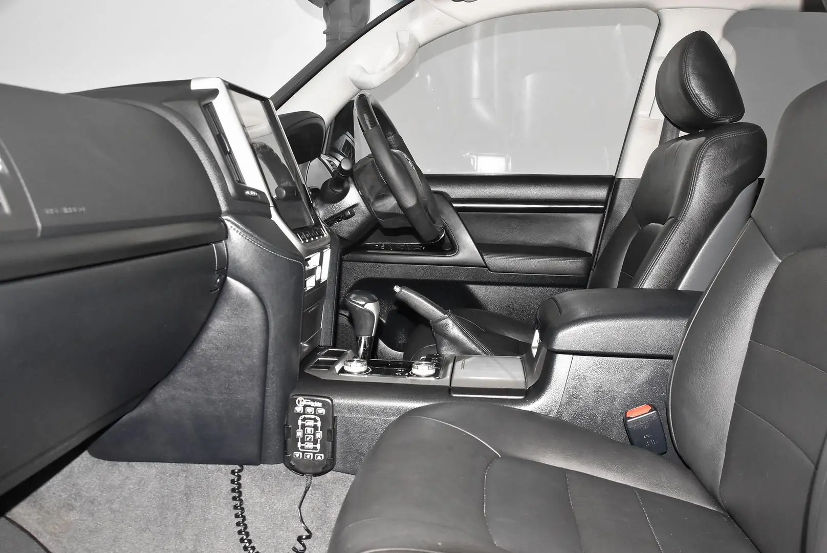 2018 Toyota Landcruiser Gallery Image 17